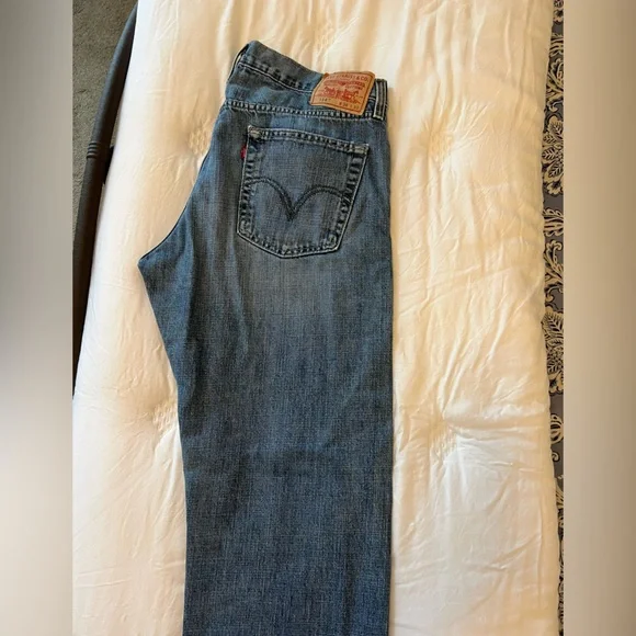 Men’s Slim Straight Levi’s. 36x32 - Picture 3 of 5